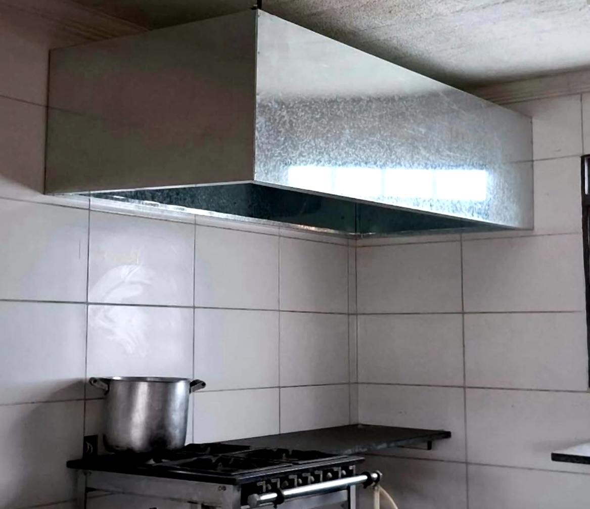 Coifa em cozinha